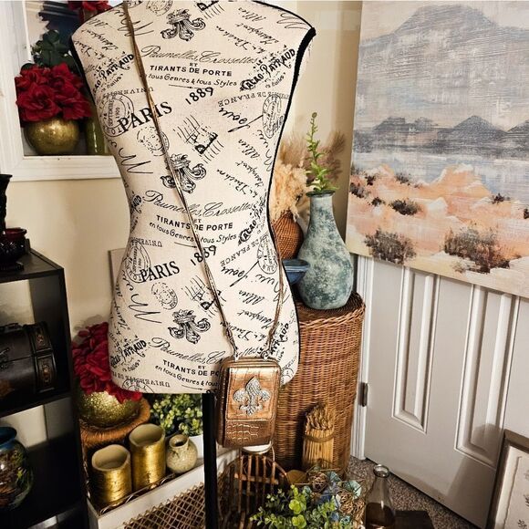 Y2K Faux Leather Blinged Out Detail Rectangular Compact Mini Purse. - Picture 2 of 15